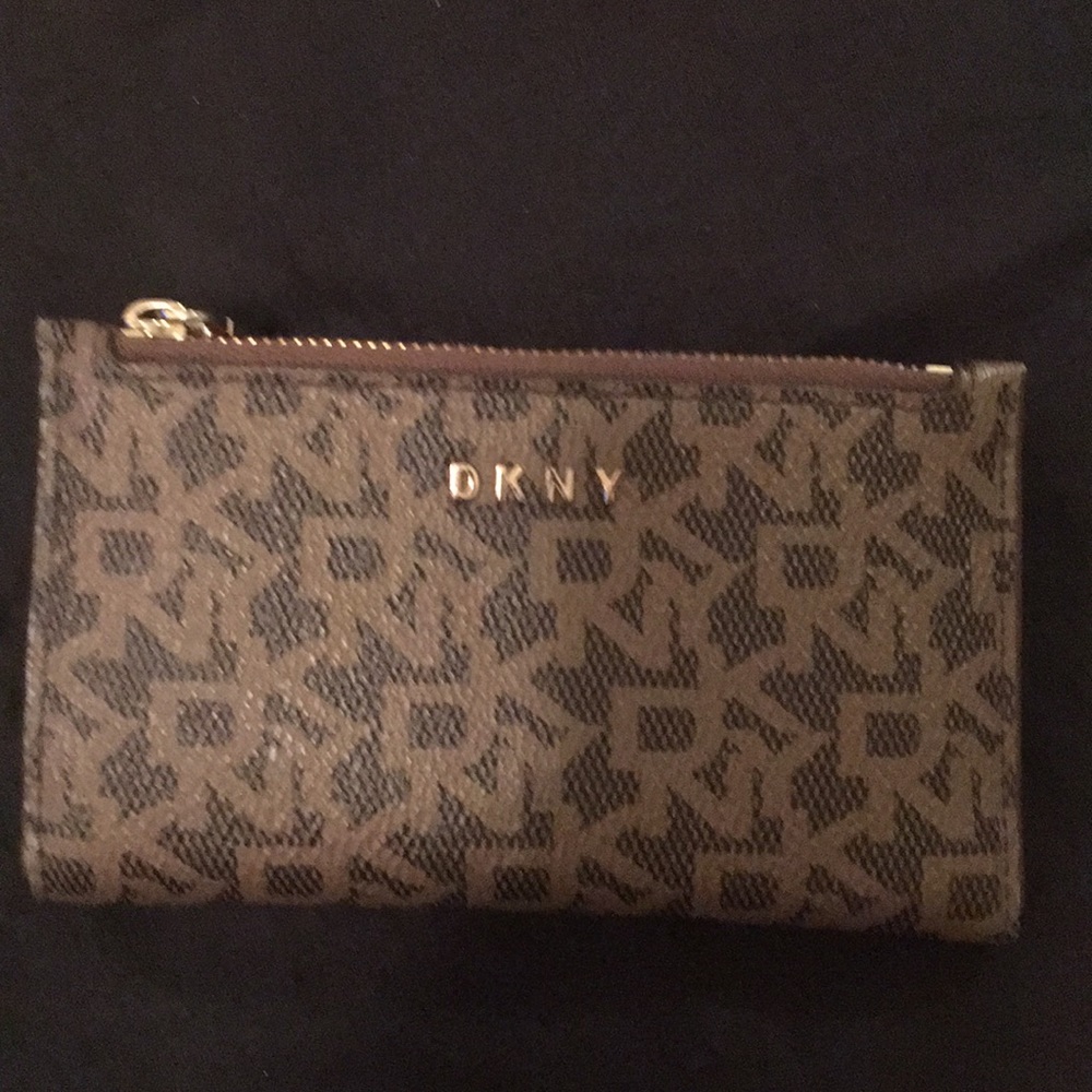 DKNY wallet